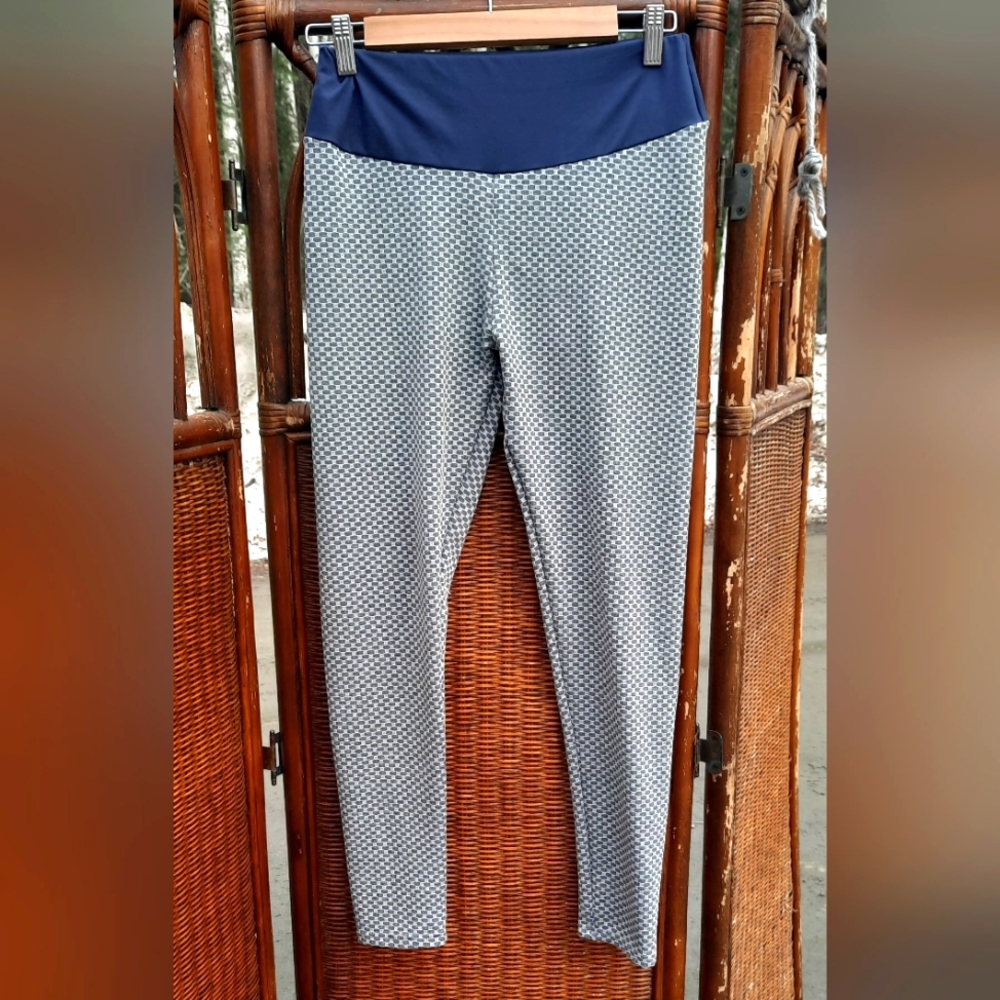 Woman's Gray Leggings